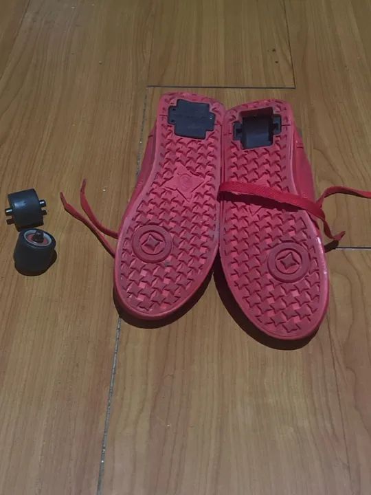 Tênis Heelys com rodinha original 23cm - Foto 3