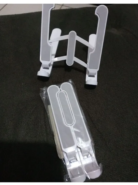 Suporte para celular e tablet.