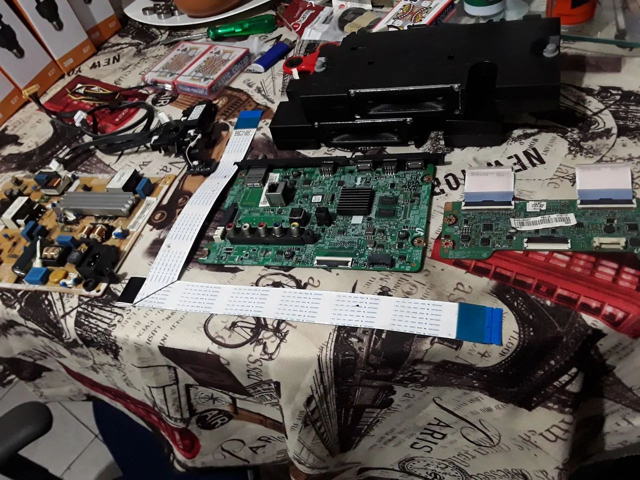 TV Samsung SMART LED  UN48J6300AG  todas as peças  - Foto 5