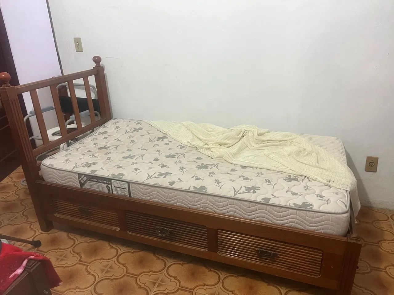 Cama de solteiro de madeira  - Foto 2