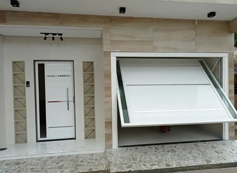 Portão basculante manual e automático