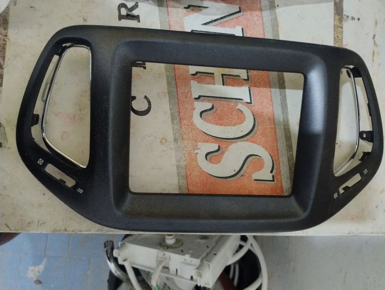 Moldura para som automotivo