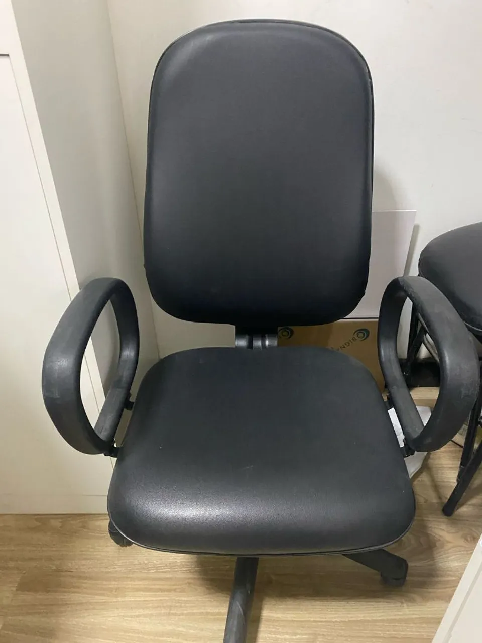 Cadeira de Escritório Ergonômica Preta