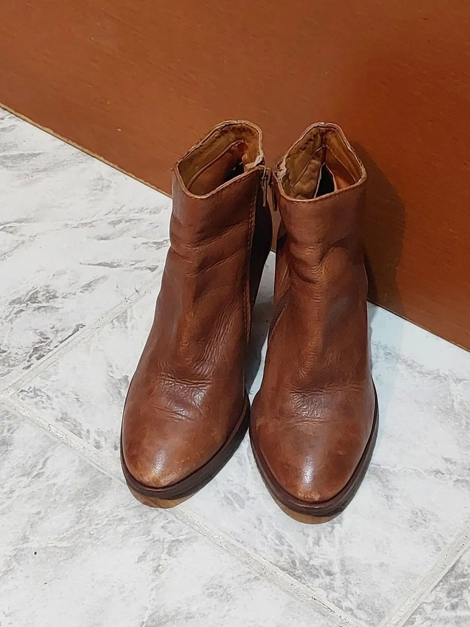 Botas Marrom - Elegância e Conforto