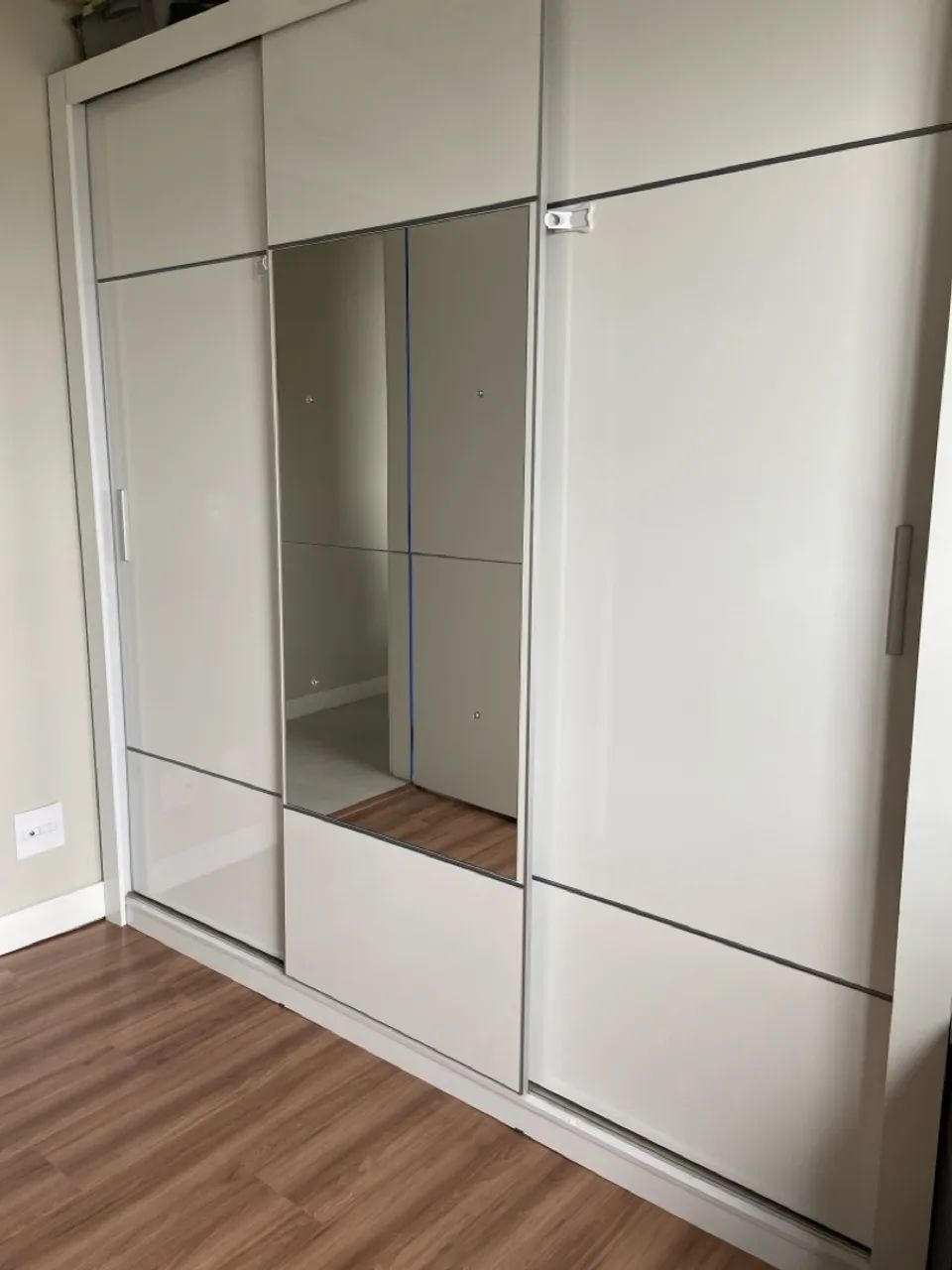 Guarda-roupa Branco de 3 Portas com Espelho