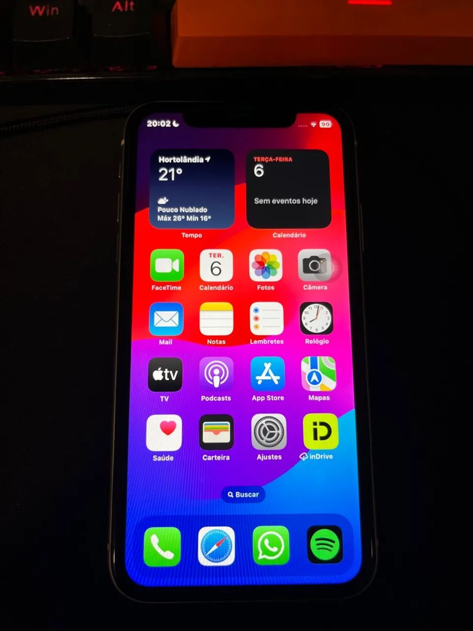 iPhone 11 64GB Branco - FaceID não funciona e traseira trincada
