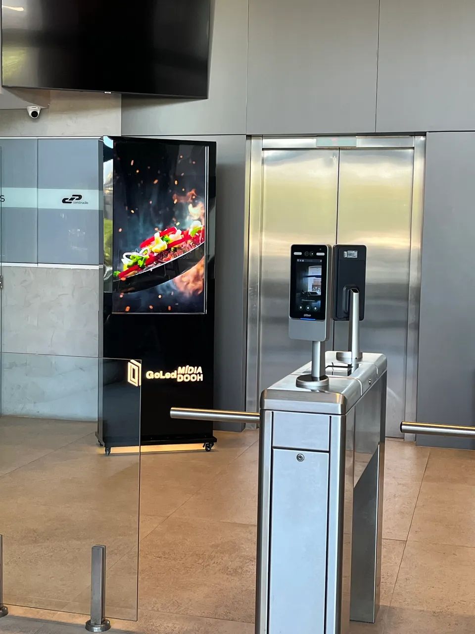 LED Totem for Advertising64318192100355124