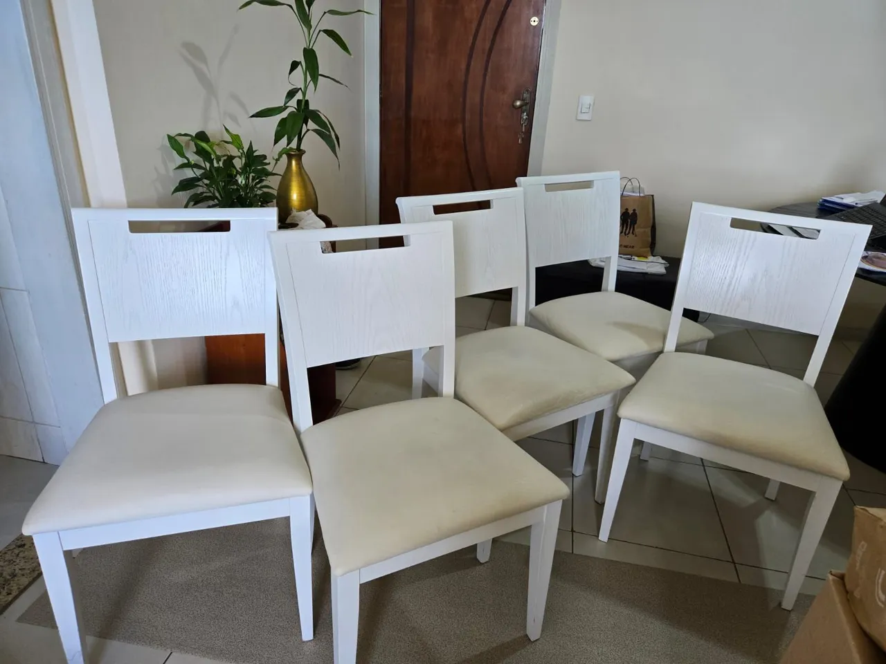 Conjunto de 6 Cadeiras de Jantar Brancas da Etna