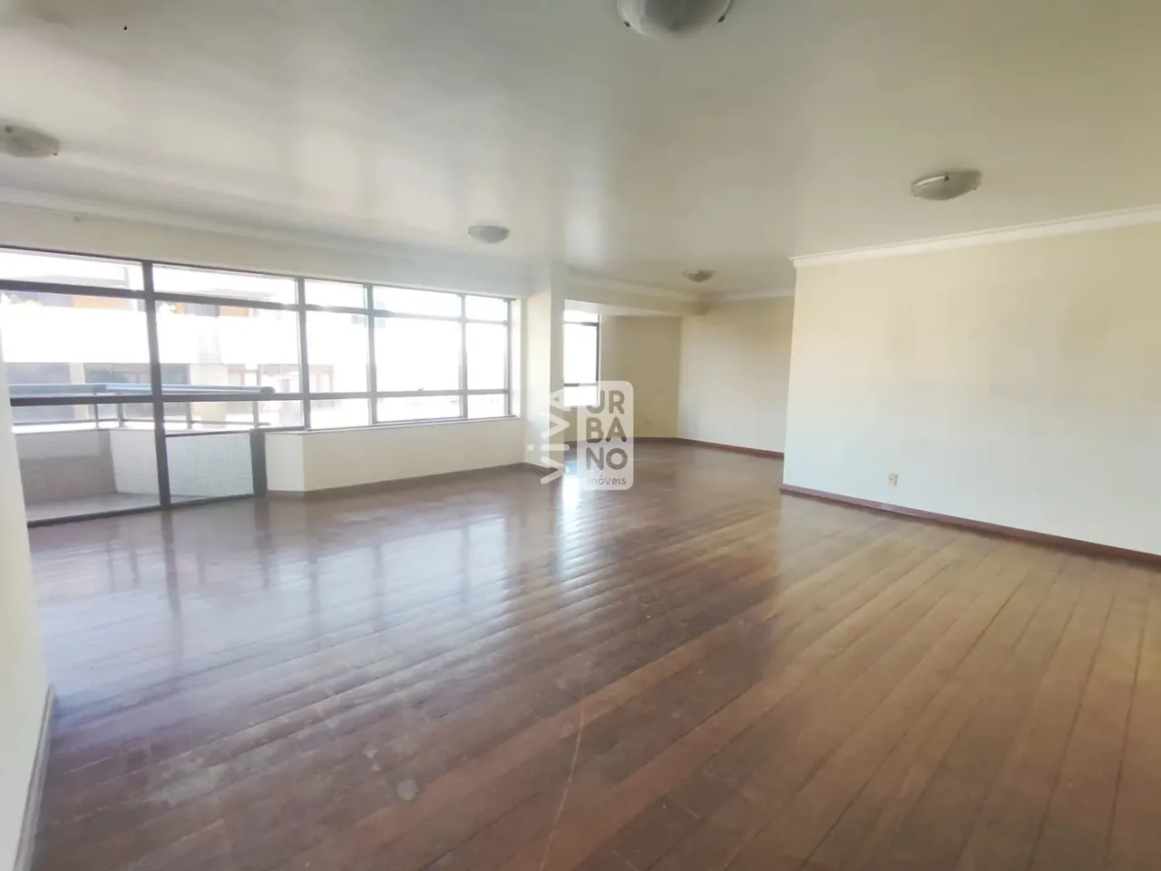 Viva Urbano Imóveis - Apartamento 4 quartos para Locação no Aterrado/Volta Redonda-RJ