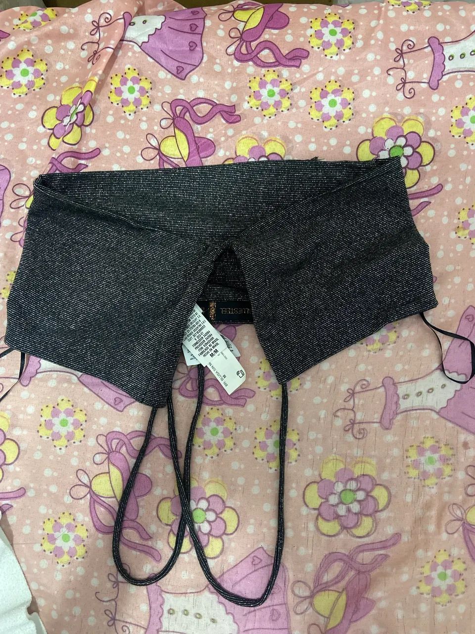 TOP PRETO DE BRILHO 