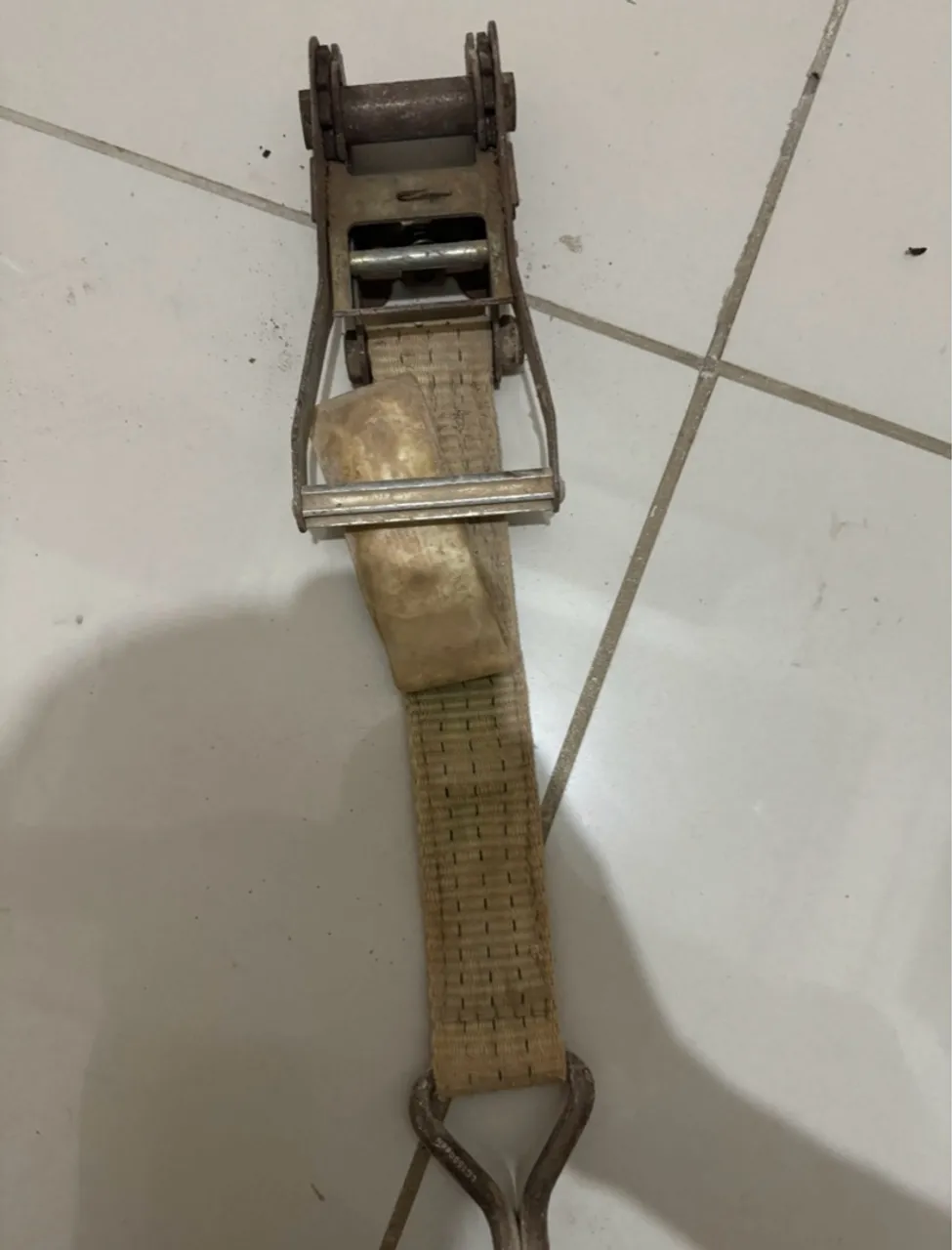 Cinta de amarração para caminhão