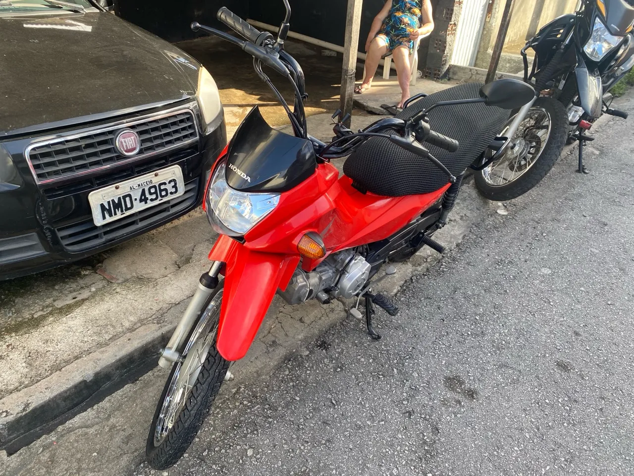 Pop 110 vermelha