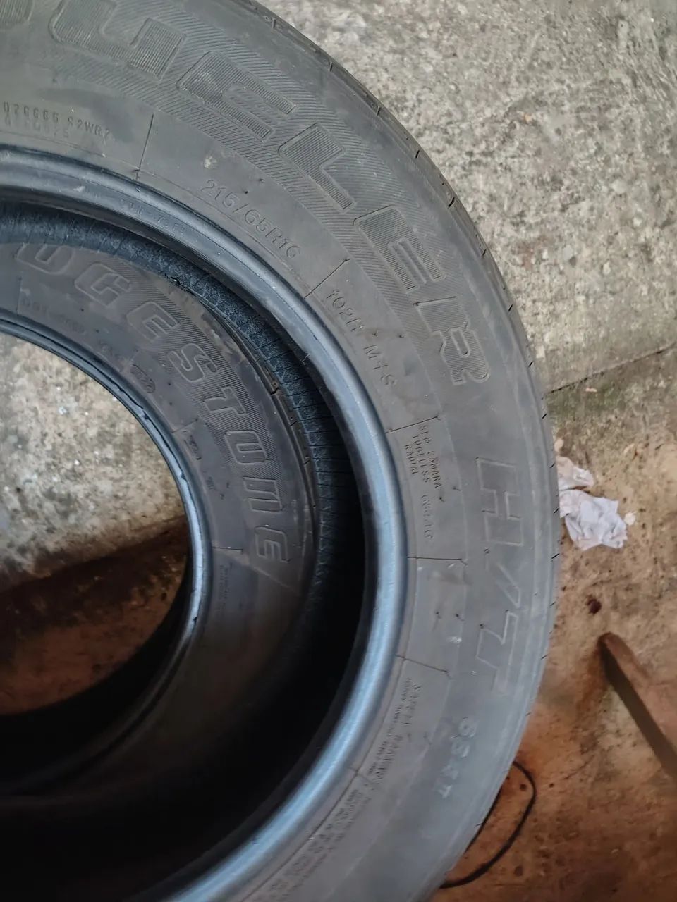 Vendo Pneus Meia Vida 205/65 R16 - Foto 5