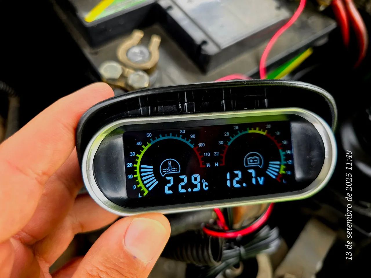 Sensor de Temperatura e Voltagem de Bateria Veícular 12V
