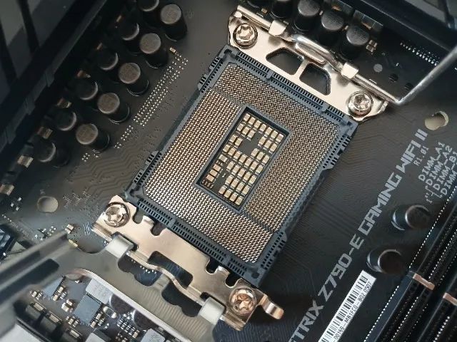 Placa Mãe z790 Asus Rog Strix E Gaming II(2) Wifi Gen 7 LGA 1700(Intel) C/Caixa e NF - Foto 5