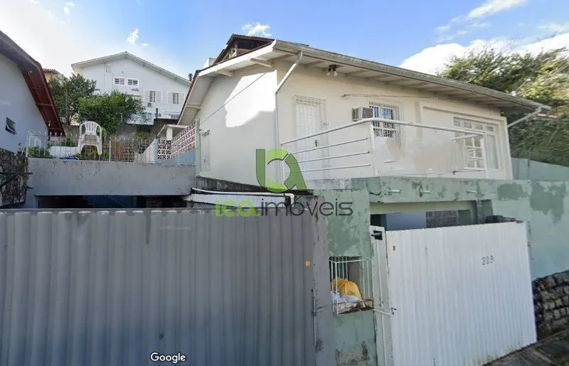 Casa à venda com 2 Quartos na Agronômica/FPOLIS