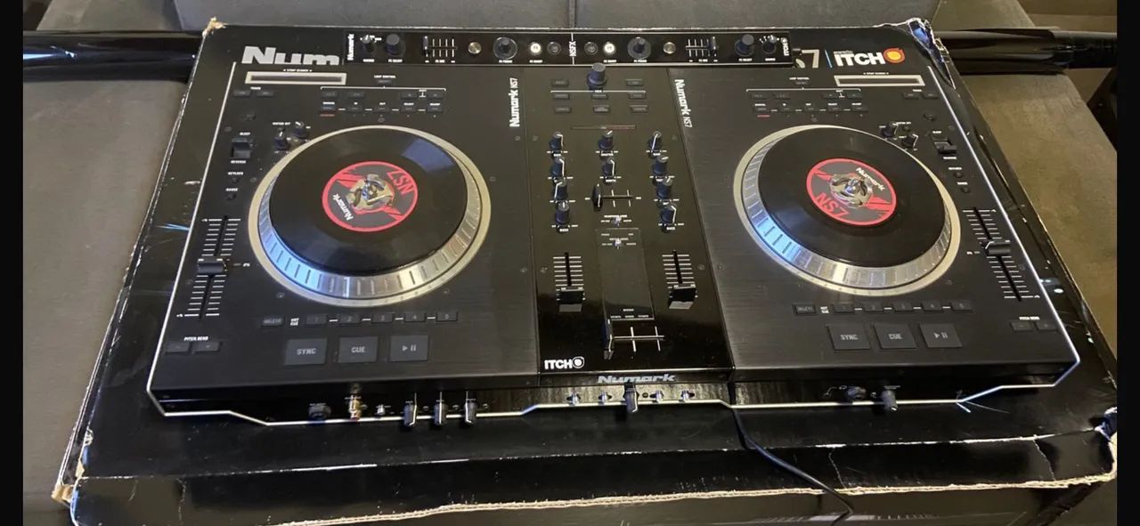 Numark NS7 Controller64289670849923122