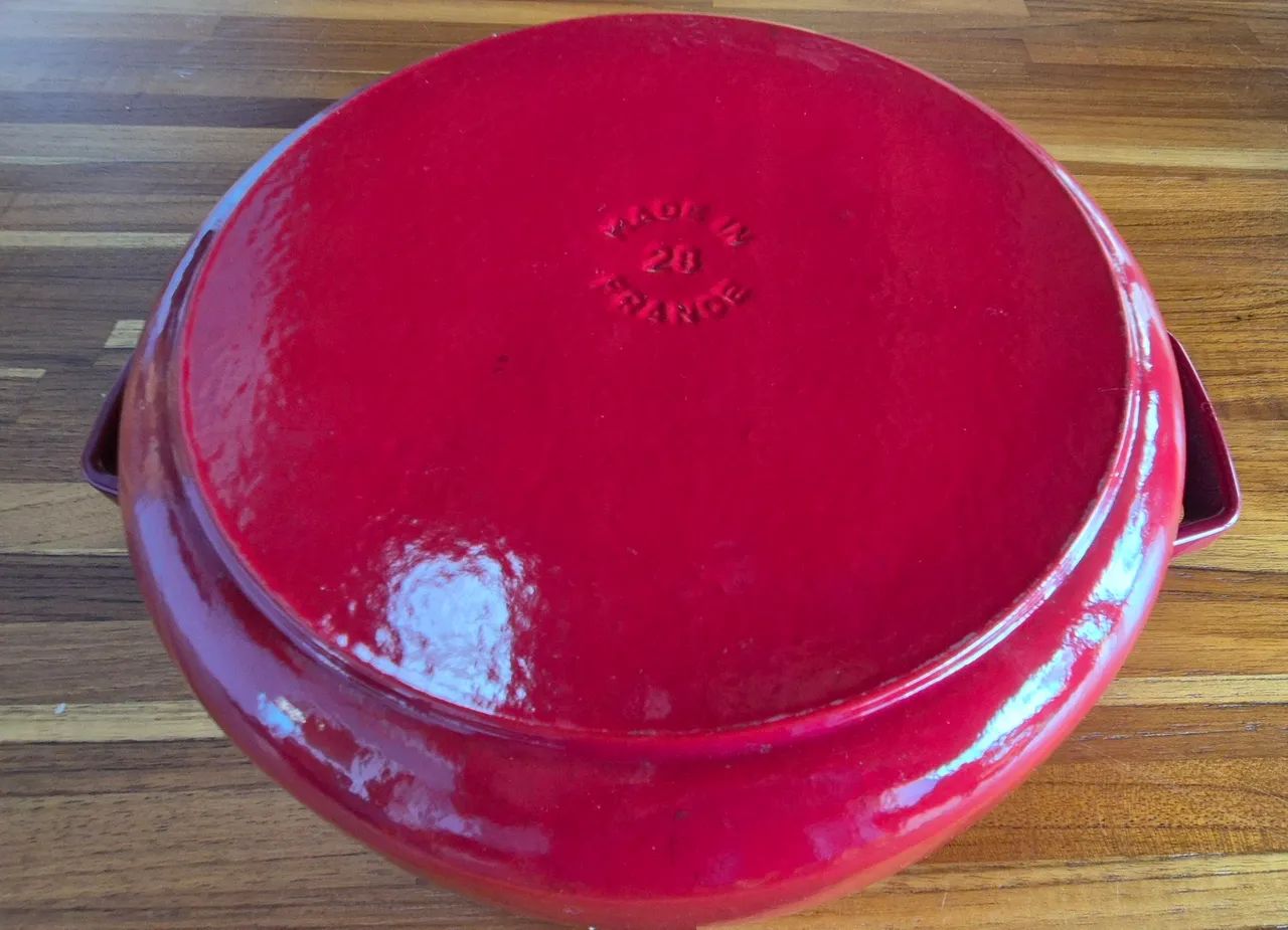 Caçarola Redonda Baixa Chistera, 28cm, Cereja, Ferro Fundido - Foto 4