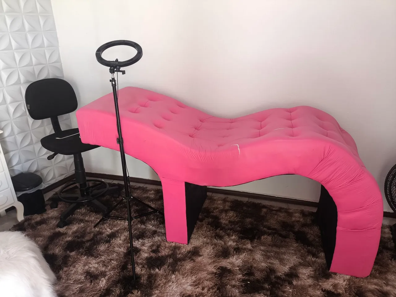 Divã Rosa Ergonômico para Estética
