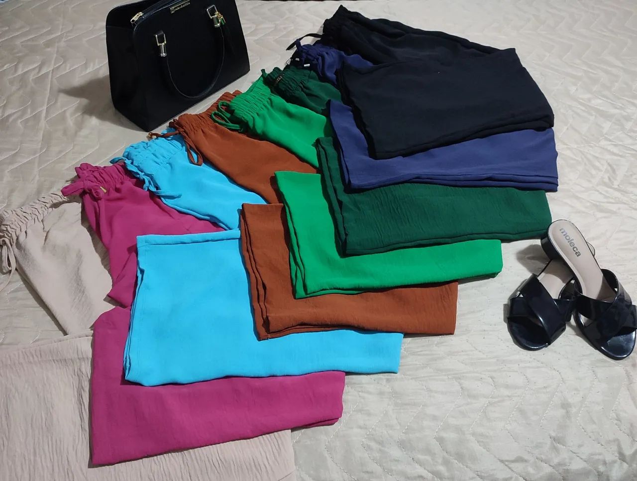 Calças Pantalonas de Crepe Duna  - Foto 3