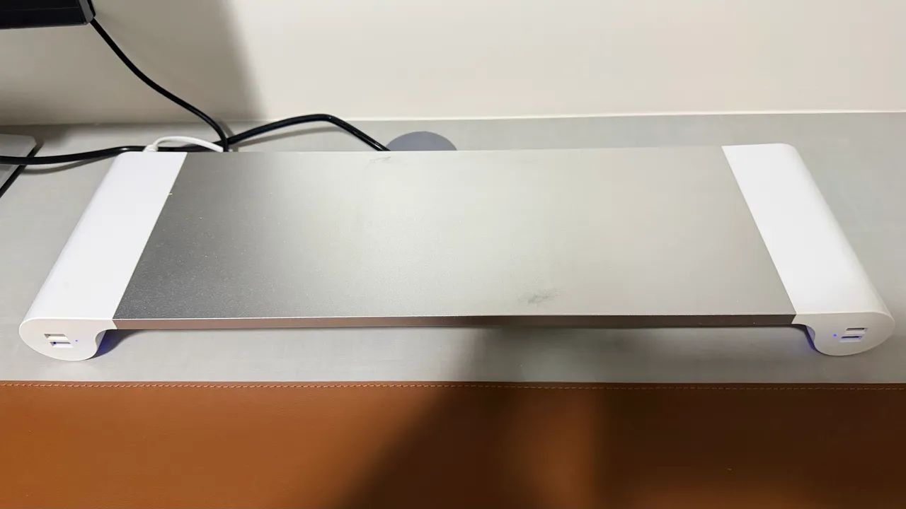 Suporte Base para Monitor com 4 USBs de Carregamento - Foto 3