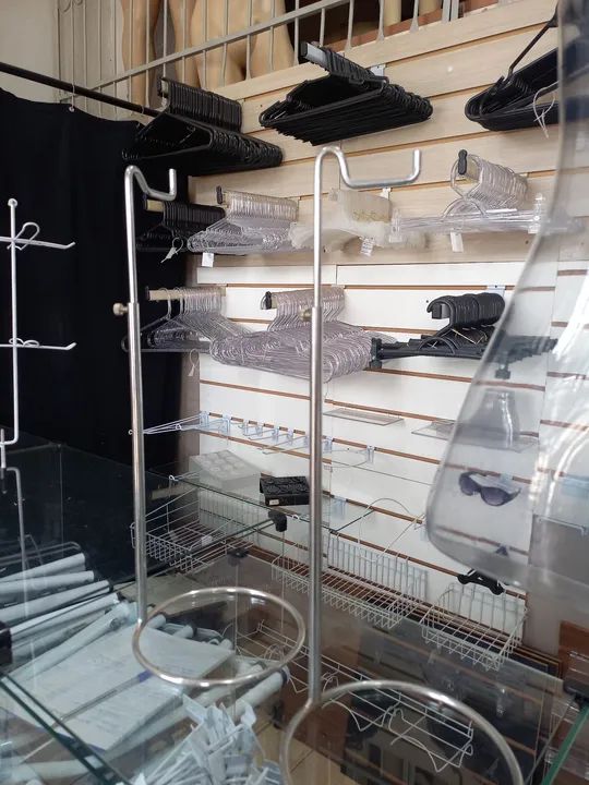 Expositor bolsas e acessórios  - Foto 2