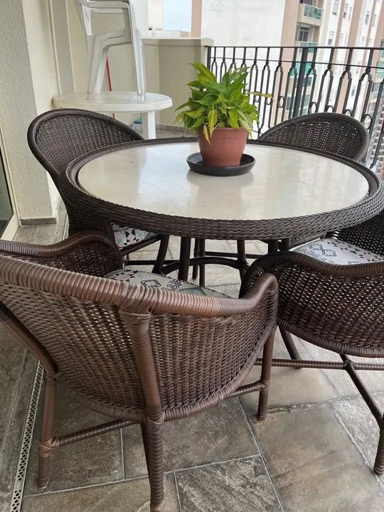 Mesa de Jardim ou varanda com tampo em mármore em Madeira com 4 Cadeiras - Foto 5