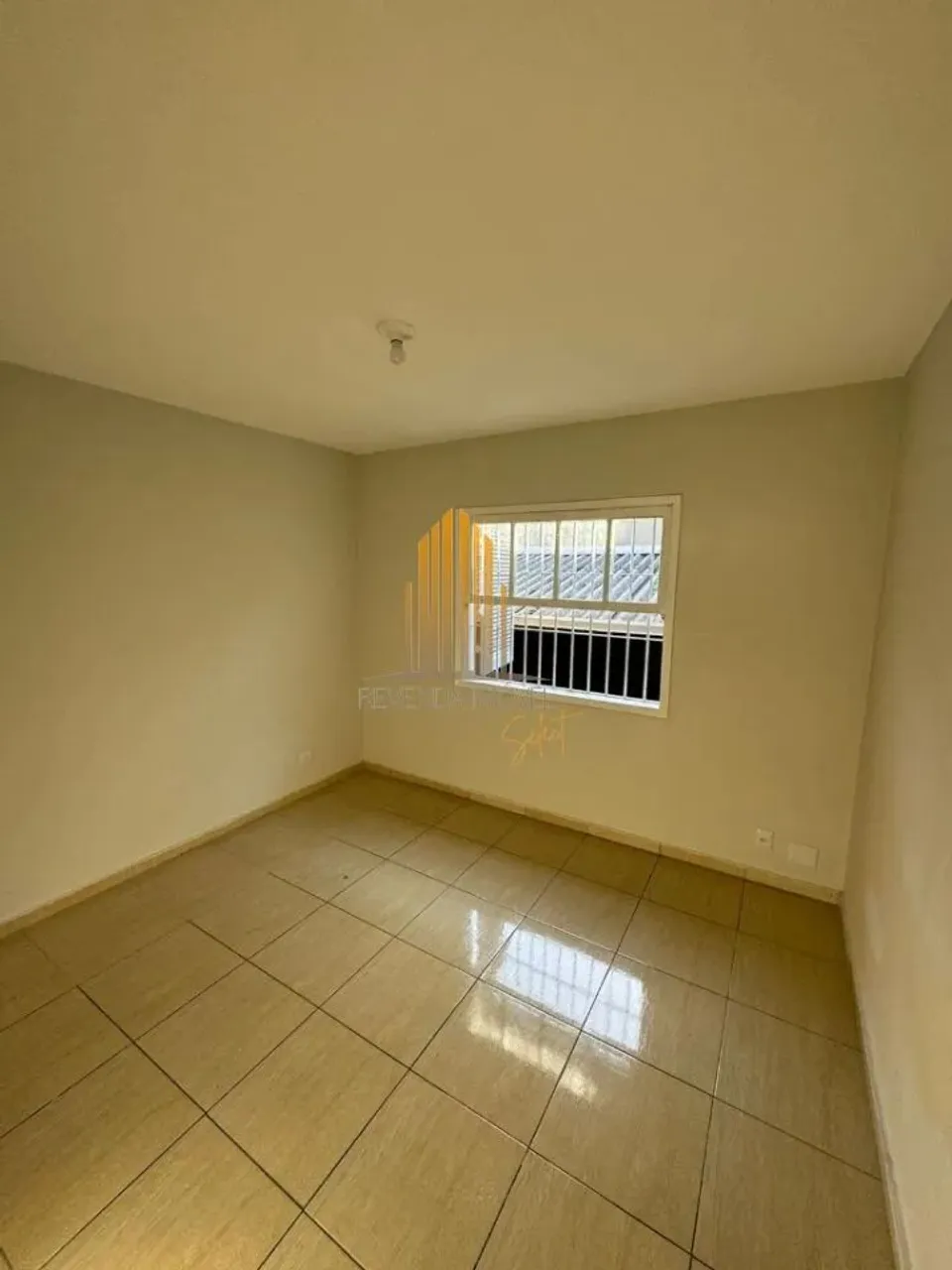 Rio Pequeno - Galpão Comercial de 450m² com 4 salas e 6 banheiros