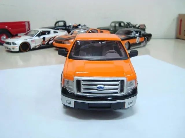 Miniatura F-150 Stx 2010 Harley Davidson 1/27 Maisto #71288 - Foto 5