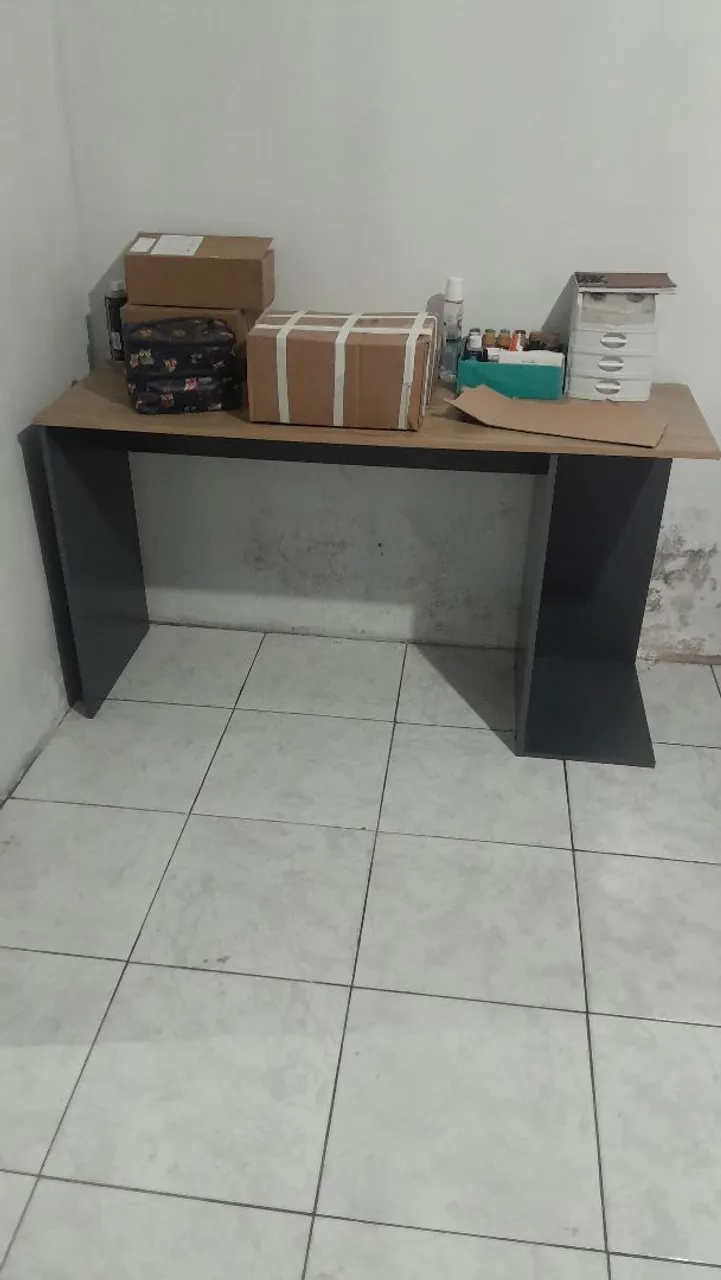 Escrivaninha moderna com design elegante