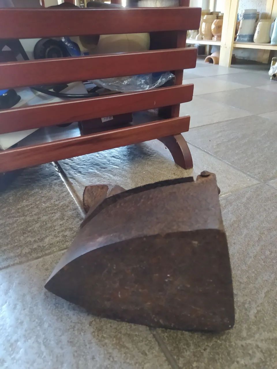 Ferro de Passar Antigo - Colecionador - Foto 2