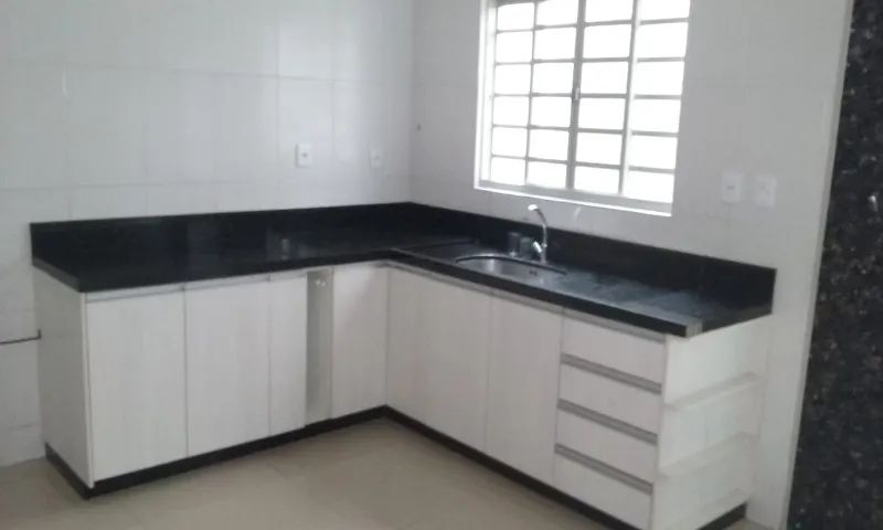 Casa Sobrado com 4 Quartos Alugar no Bairro da Candangolândia  - Foto 5
