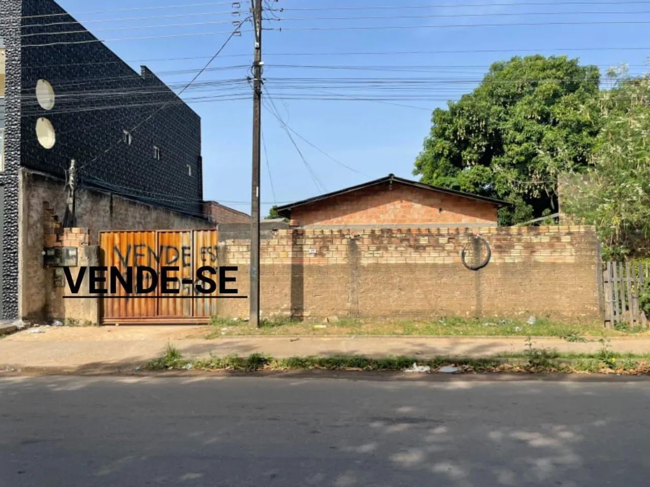 VENDE-SE CASA + APARTAMENTOS NO BAIRRO SENADOR HÉLIO CAMPOS