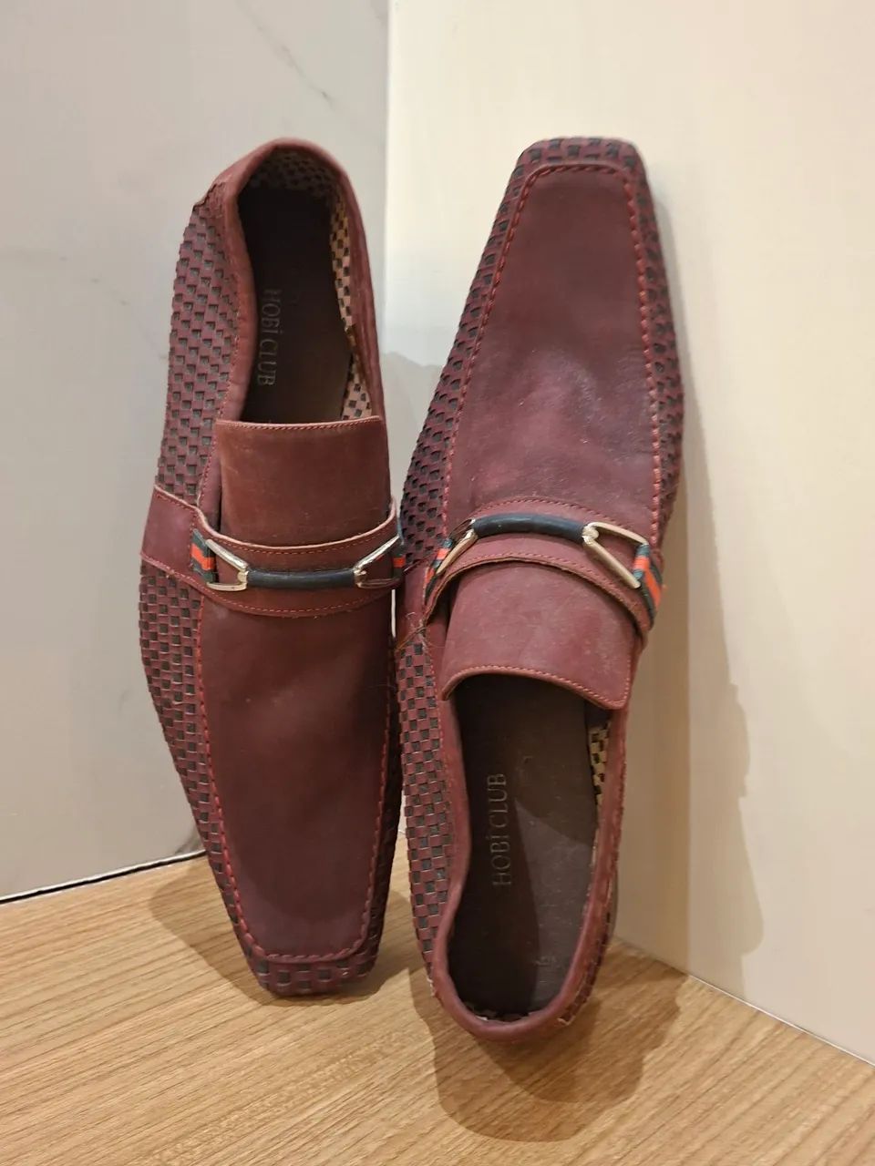 Lindo sapato de couro vinho Exclusivo. - Foto 4