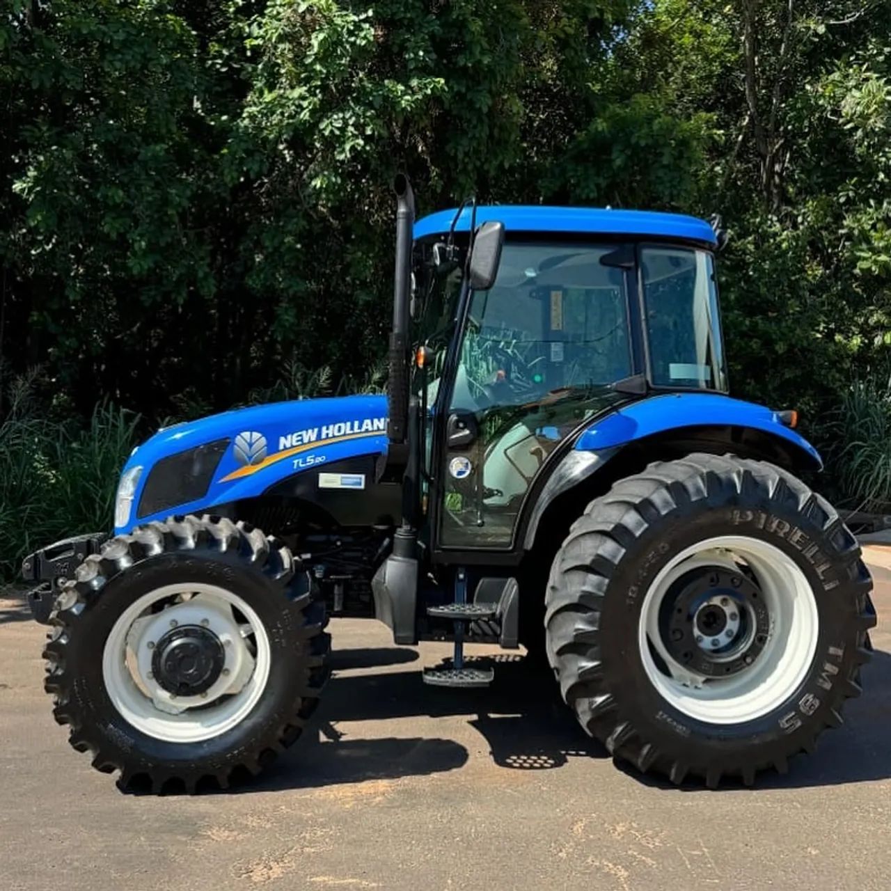 Trator New Holland TL 5.80 ano 2022