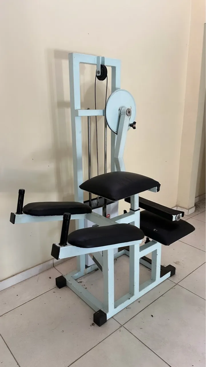 Aparelho de musculação para exercícios
