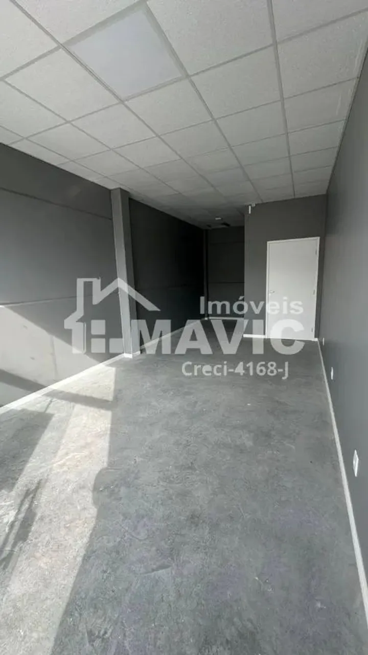 Sala comercial com 35m² disponível para locação no bairro Nova Brasília.