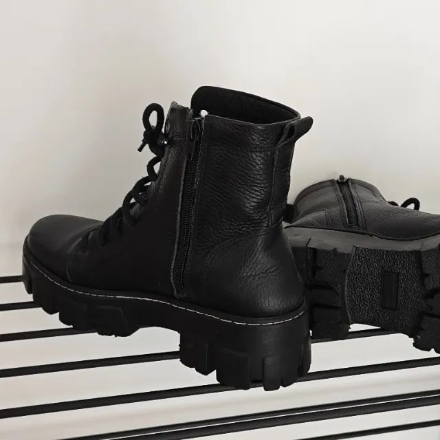 coturno bota tratorada de couro legítimo - Foto 5