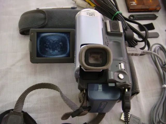 Filmadora Sony Dcr - Trv 19 Usada Defeito cod. P-72 - Foto 2