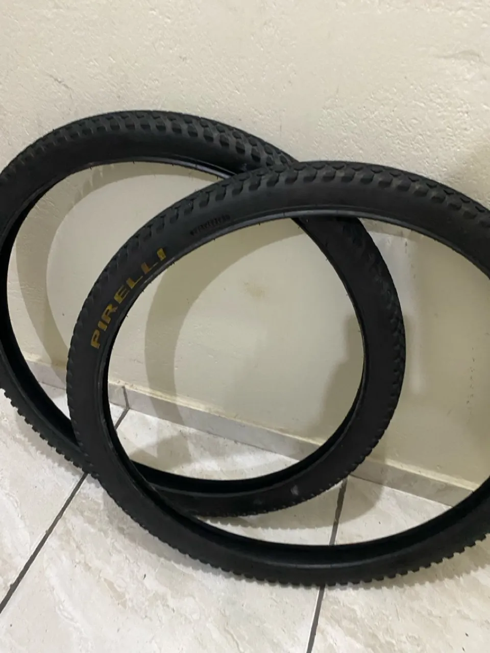 Par de pneus 26 reduzidos pireli scorpion.