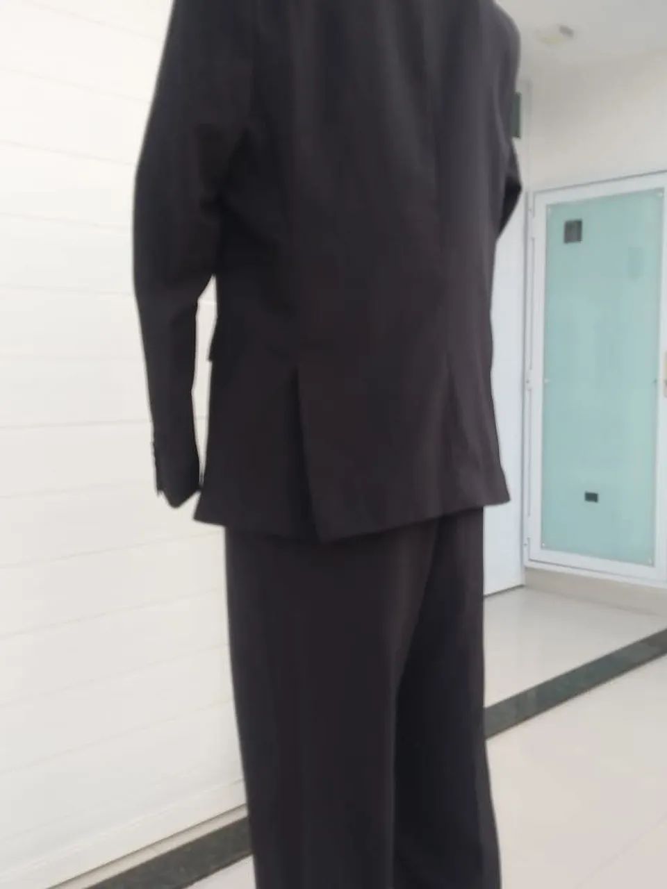 CONJUNTO DE TERNO E CALÇA PRETO COM RISCAS DE GIZ 