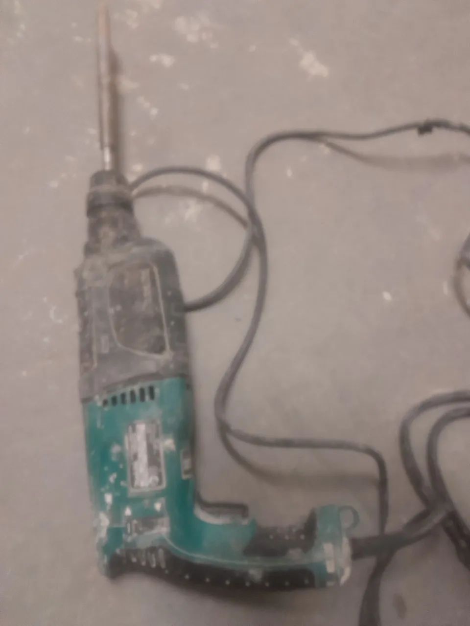 Martelo Perfurador Rompedor Makita HR2470 - Foto 2