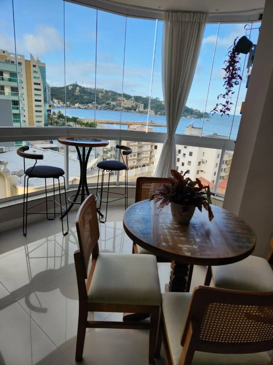 Oportunidade no centro de Itapema 1 apartamento por andar sem área de lazer