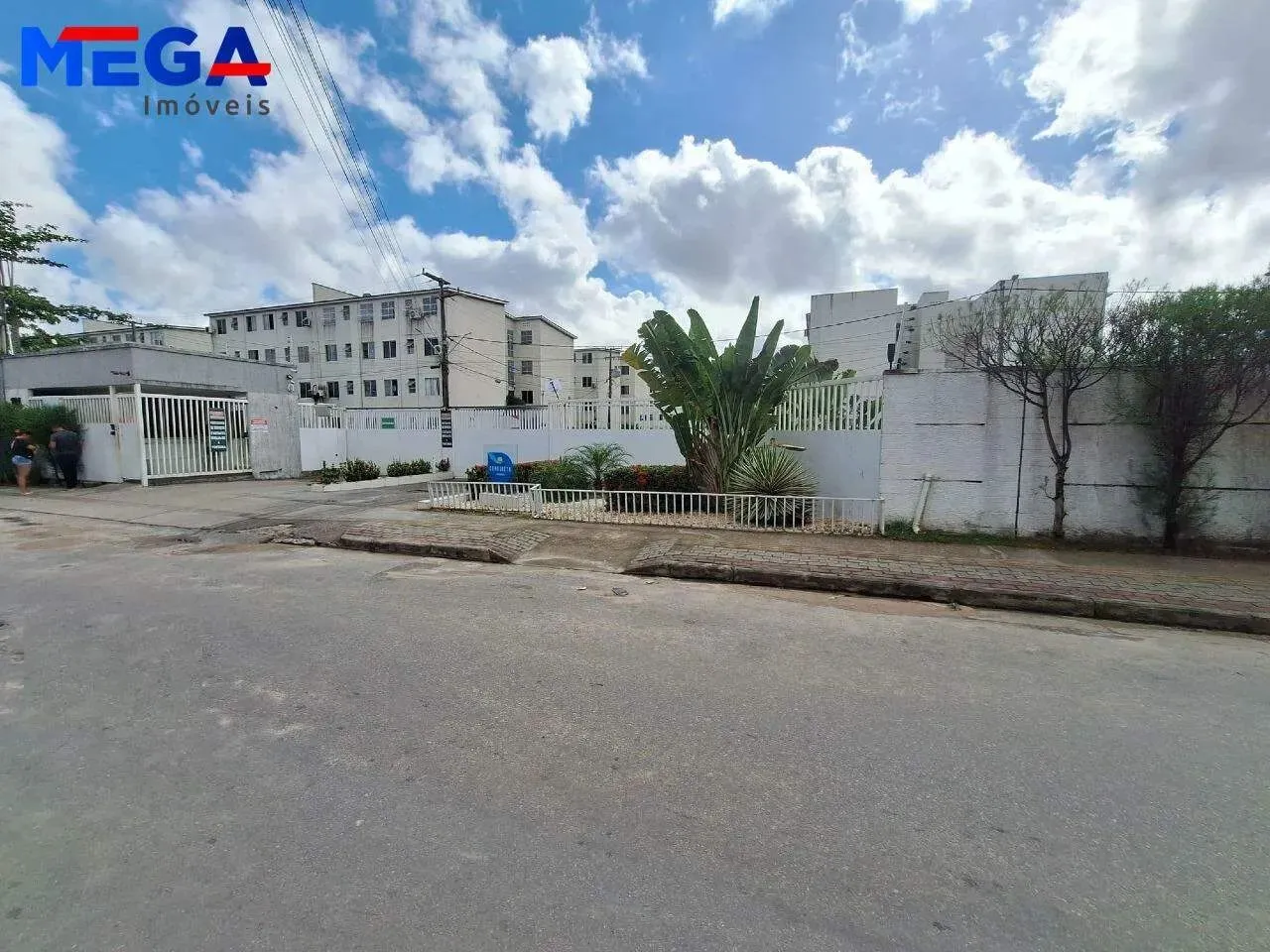Apartamento com 2 Quartos no Bairro Araturi (Jurema) em Fortaleza, CE