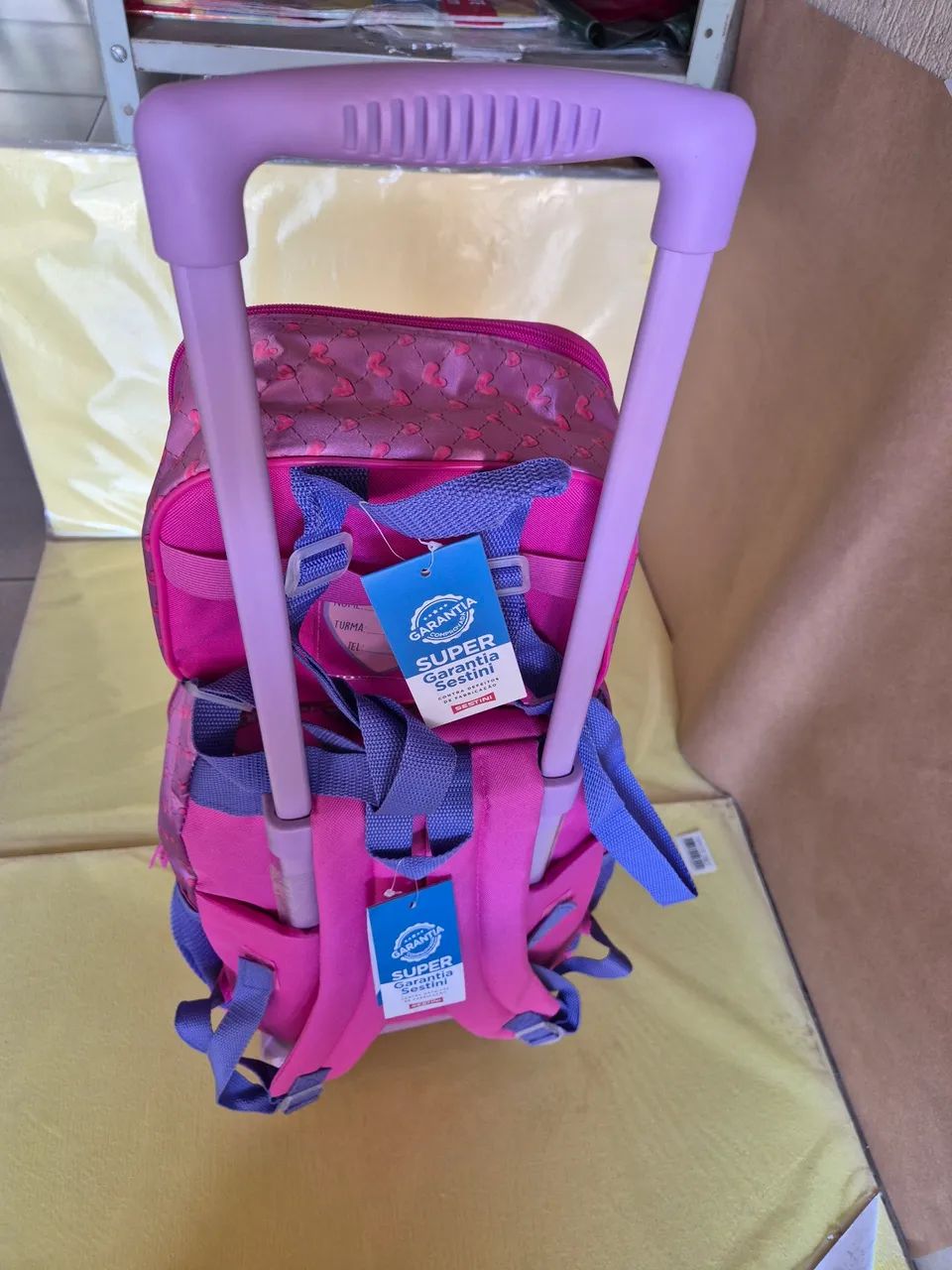 Mochila de Rodinhas Infantil Sestini - Rosa - Foto 4
