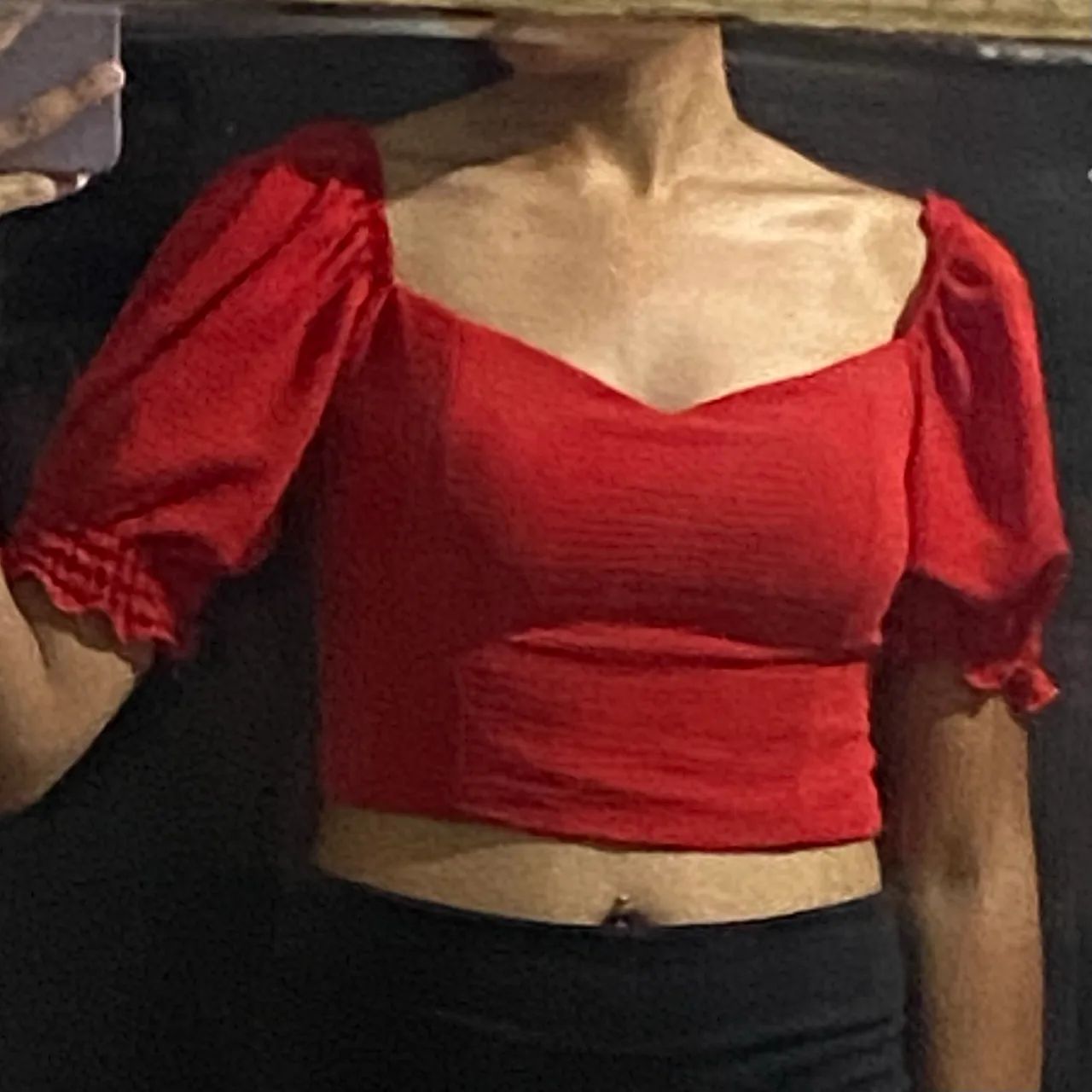 Blusa cropped vermelho crepe com bojo - Foto 3