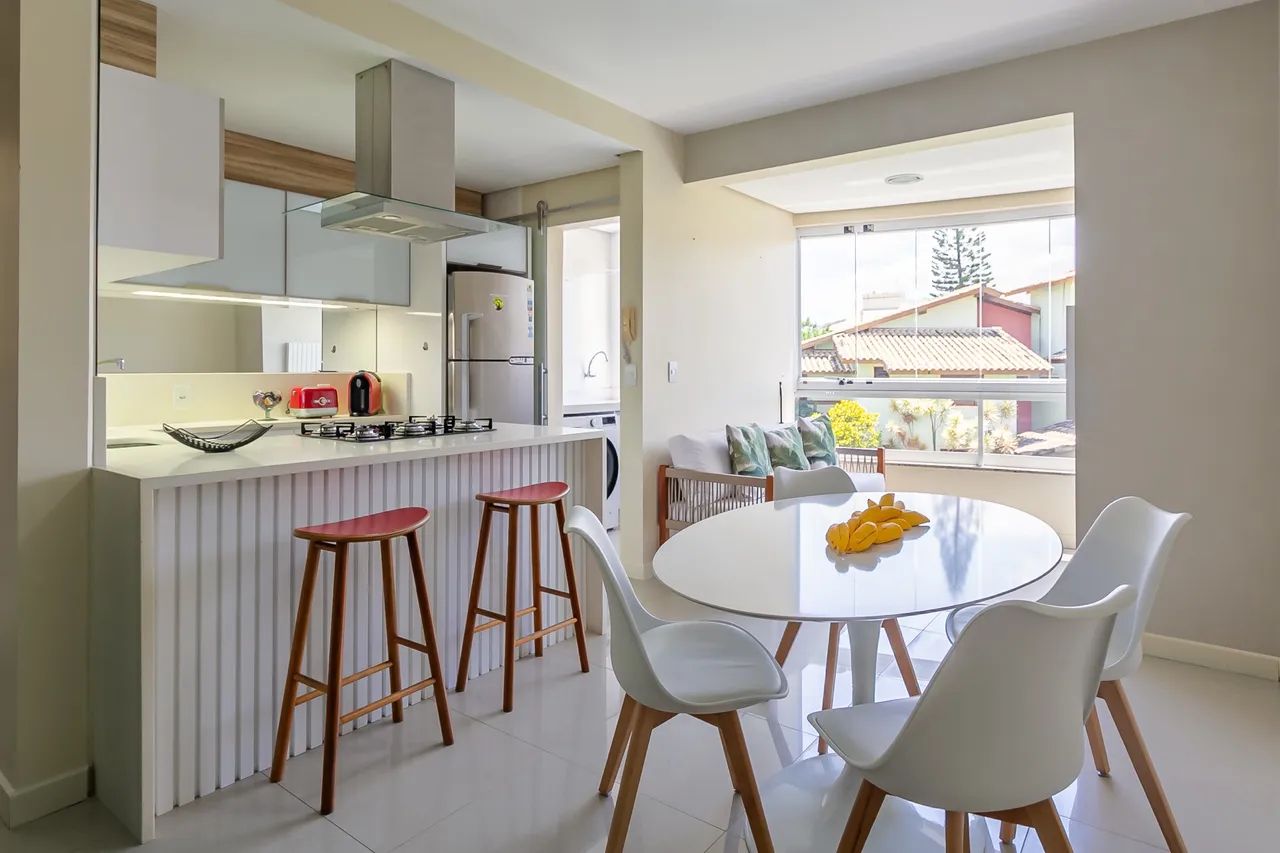 Apartamento para aluguel decorado no Novo Campeche 2 quartos