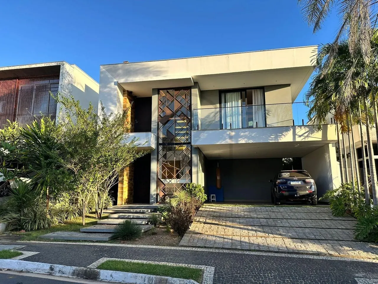 VENDE-SE SOBRADO ALTO PADRÃO NO ALDEIA DO SOL