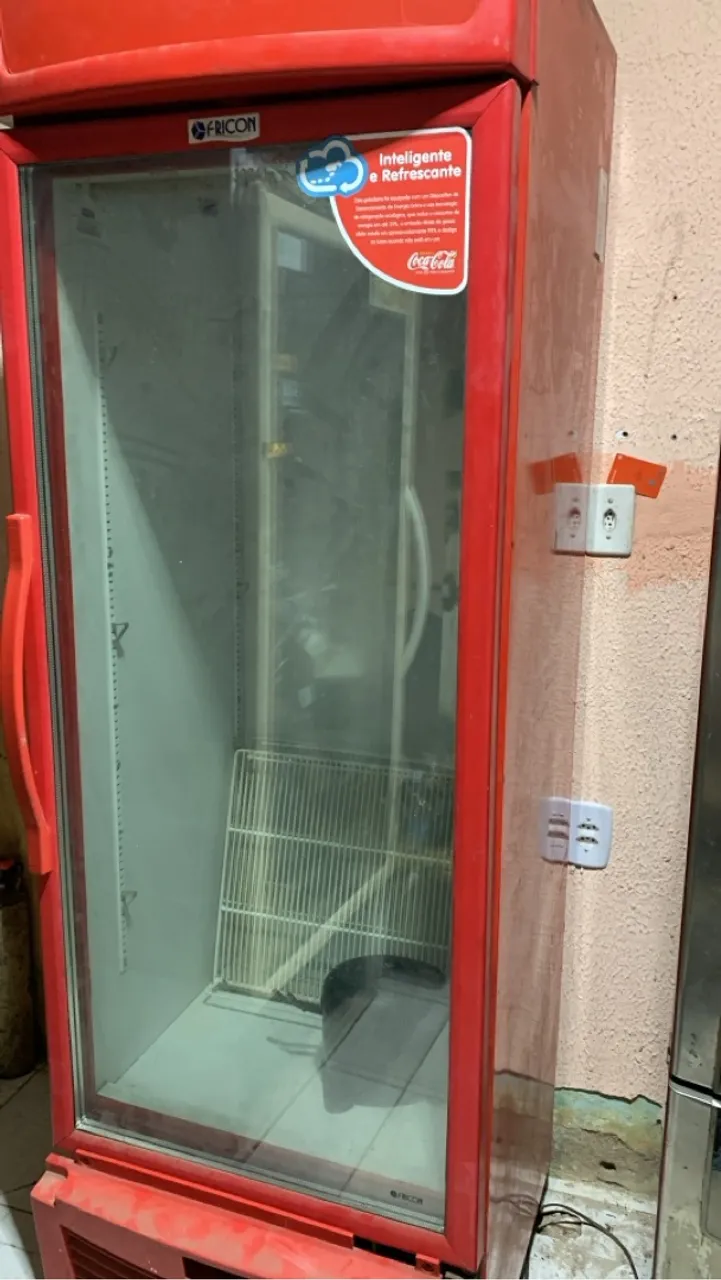 Geladeira Expositora Fricon Coca-Cola