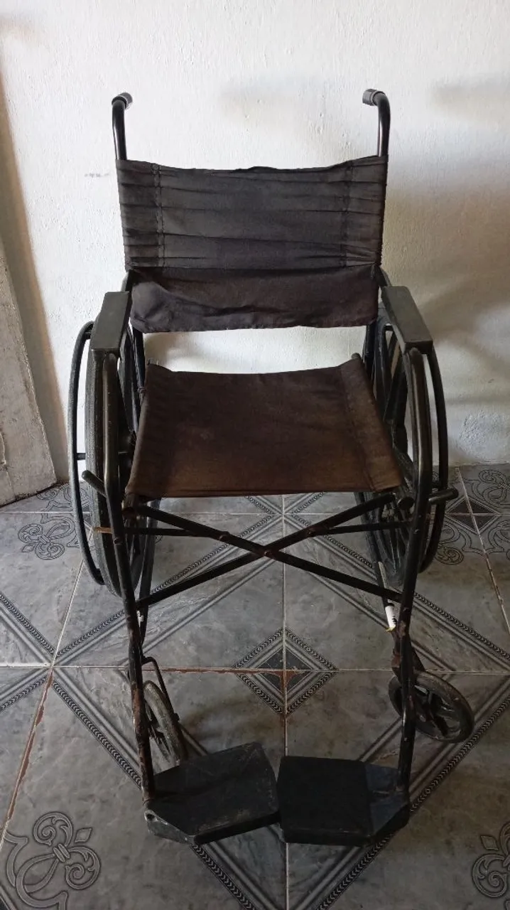 Cadeira de Rodas Convencional